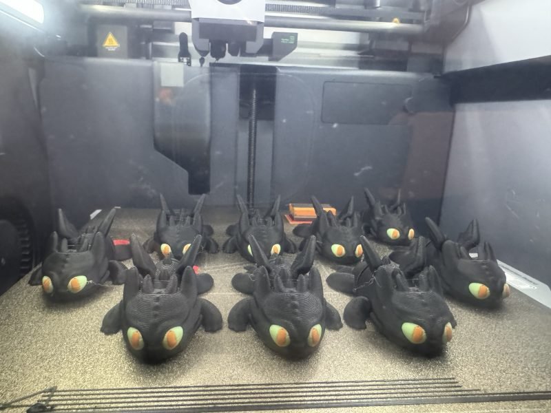 Nightfury dragon keyring