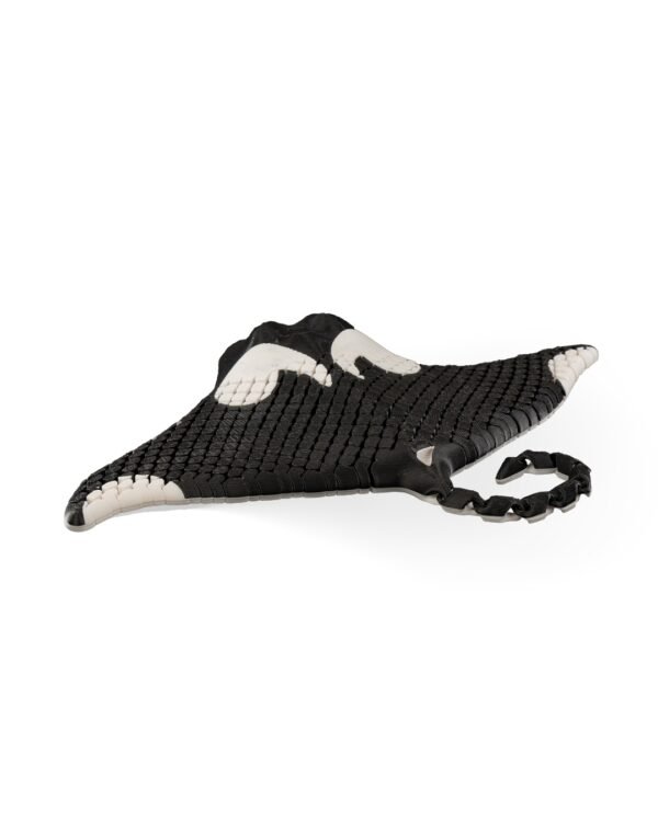 Meet Manny the Oceanic Manta Ray: The Perfect Articulated Toy! - Image 10